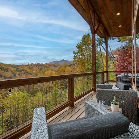 The Overlook - '21 Cabin - Gorgeous Unobstructed Views - Fire Pit Table - Gamerm - Hottub - Xbox - Lots Of Bears Гатлінбург Екстер'єр фото