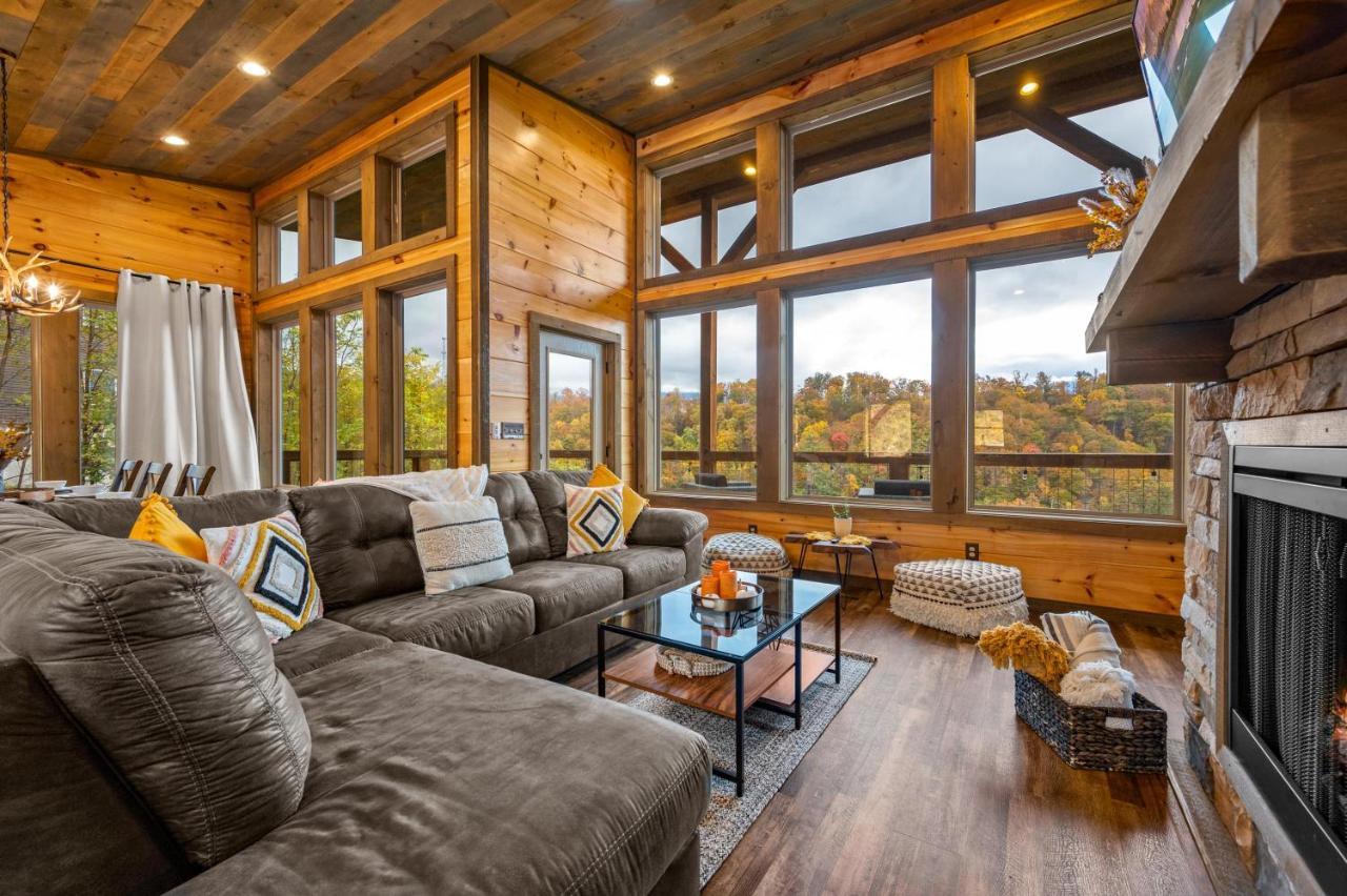 The Overlook - '21 Cabin - Gorgeous Unobstructed Views - Fire Pit Table - Gamerm - Hottub - Xbox - Lots Of Bears Гатлінбург Екстер'єр фото