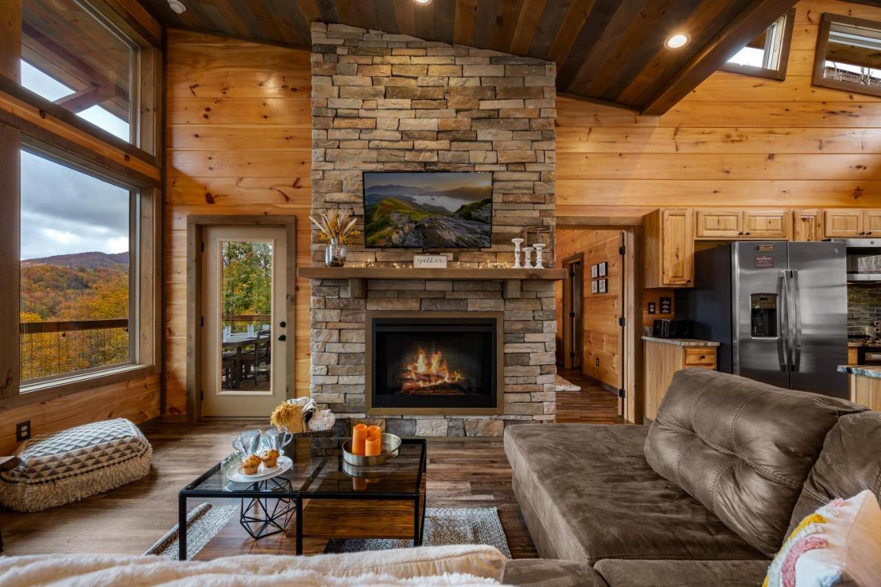 The Overlook - '21 Cabin - Gorgeous Unobstructed Views - Fire Pit Table - Gamerm - Hottub - Xbox - Lots Of Bears Гатлінбург Екстер'єр фото
