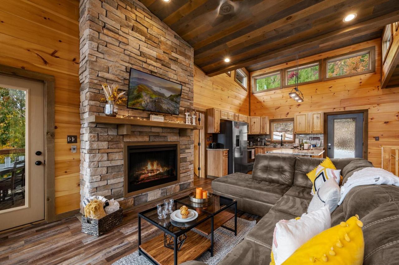 The Overlook - '21 Cabin - Gorgeous Unobstructed Views - Fire Pit Table - Gamerm - Hottub - Xbox - Lots Of Bears Гатлінбург Екстер'єр фото