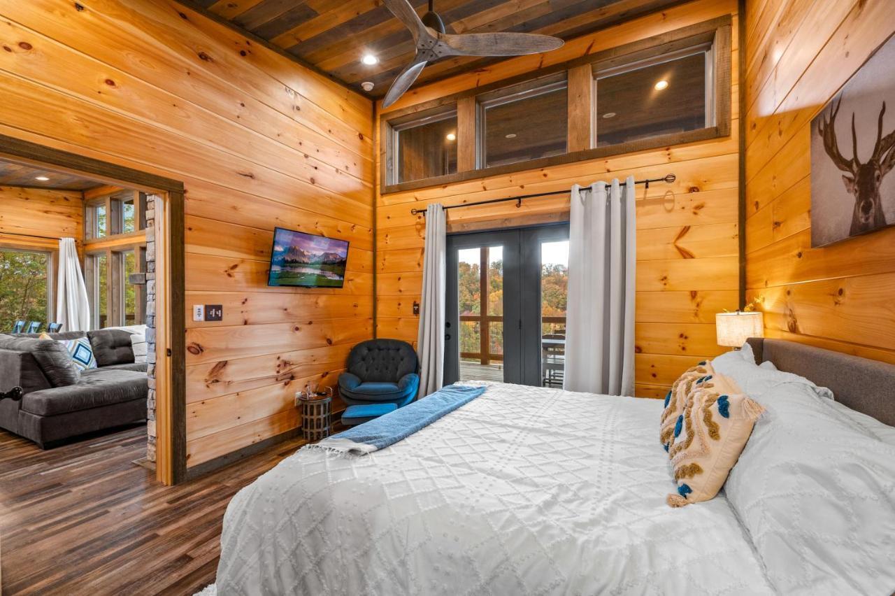 The Overlook - '21 Cabin - Gorgeous Unobstructed Views - Fire Pit Table - Gamerm - Hottub - Xbox - Lots Of Bears Гатлінбург Екстер'єр фото