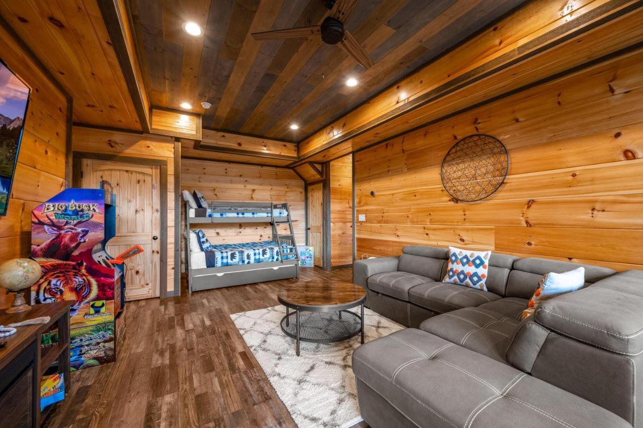 The Overlook - '21 Cabin - Gorgeous Unobstructed Views - Fire Pit Table - Gamerm - Hottub - Xbox - Lots Of Bears Гатлінбург Екстер'єр фото